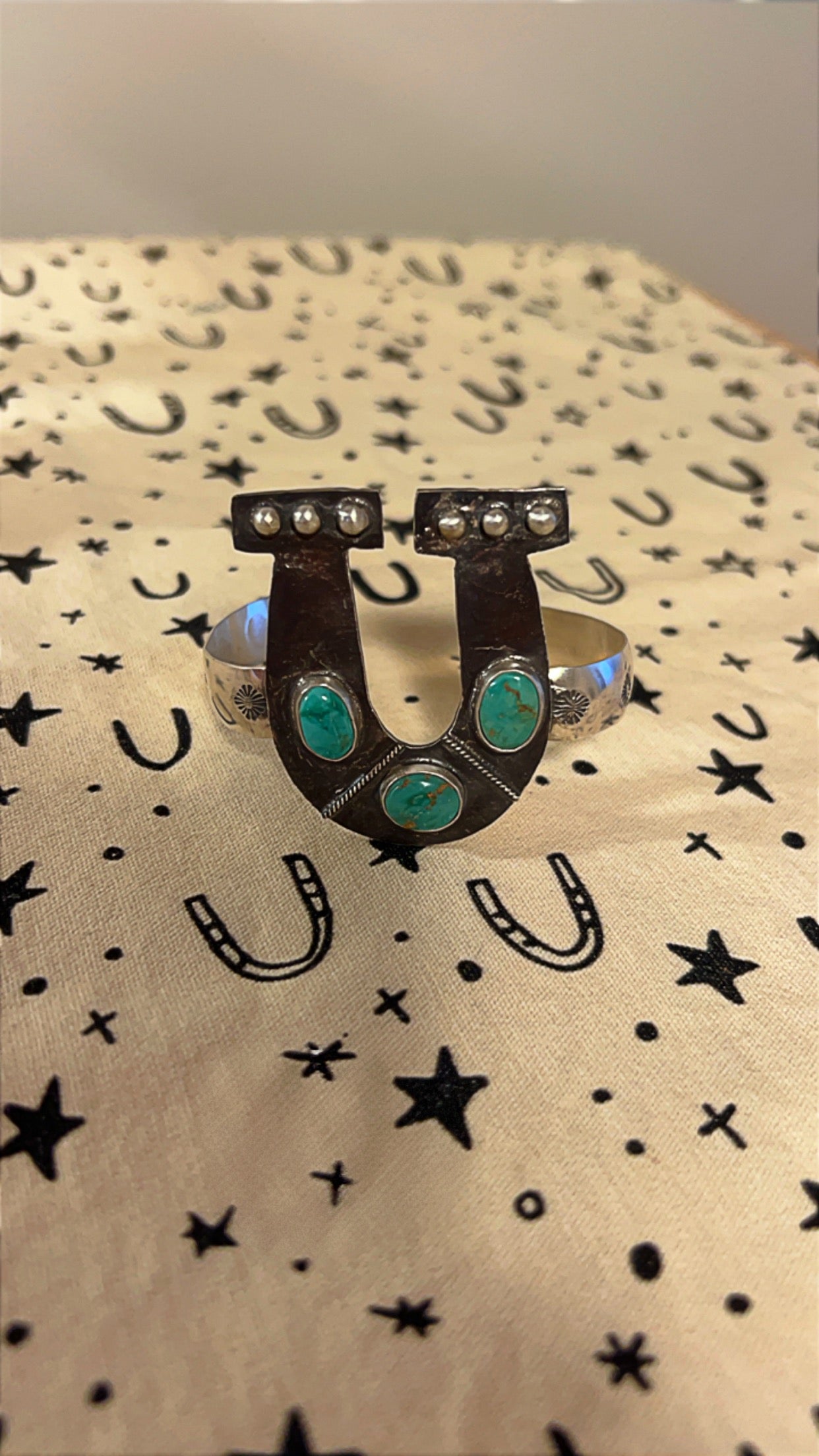 Horse Shoe cuff